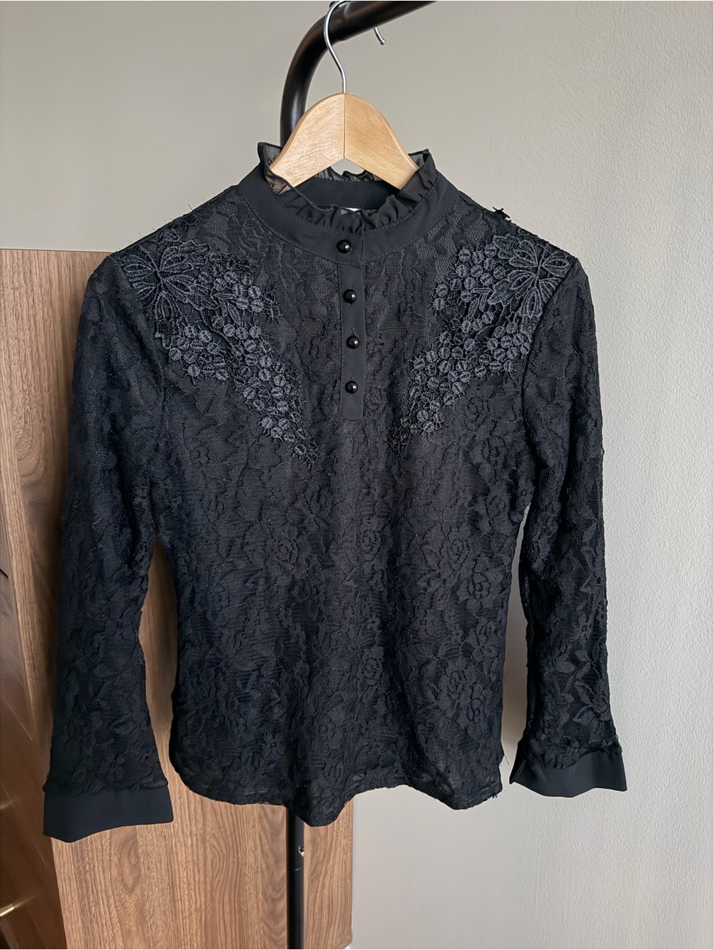 Vintage Y2K Black Lace Ruffle Mock Neck Long Sleeve Top Size 8